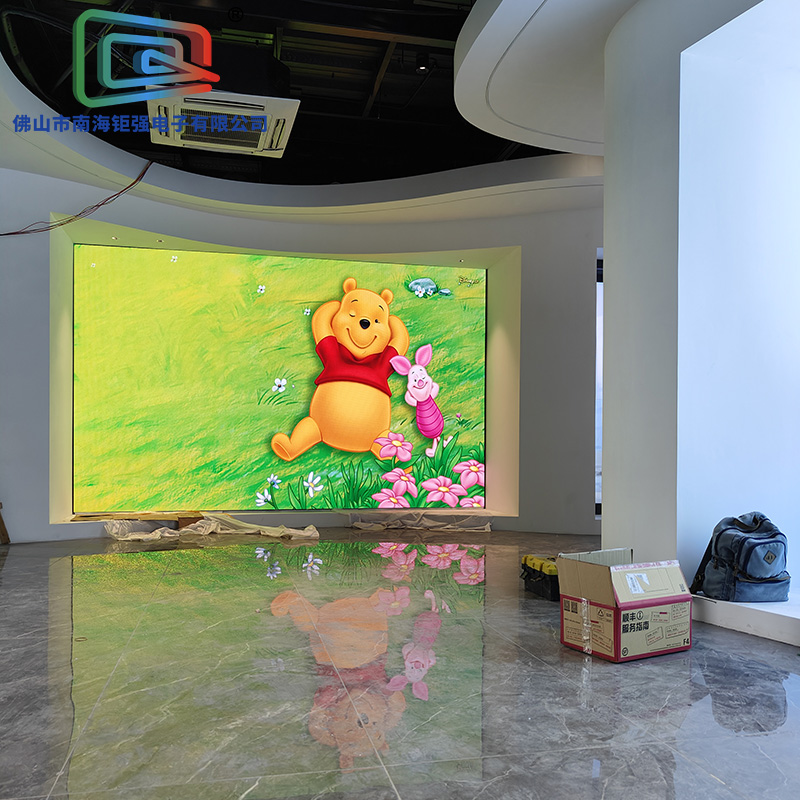 皇雅系統(tǒng)門窗室內(nèi)P2.5高刷彩色LED顯示屏 皇雅系統(tǒng)門窗室內(nèi)P2.5高刷彩色LED顯示屏